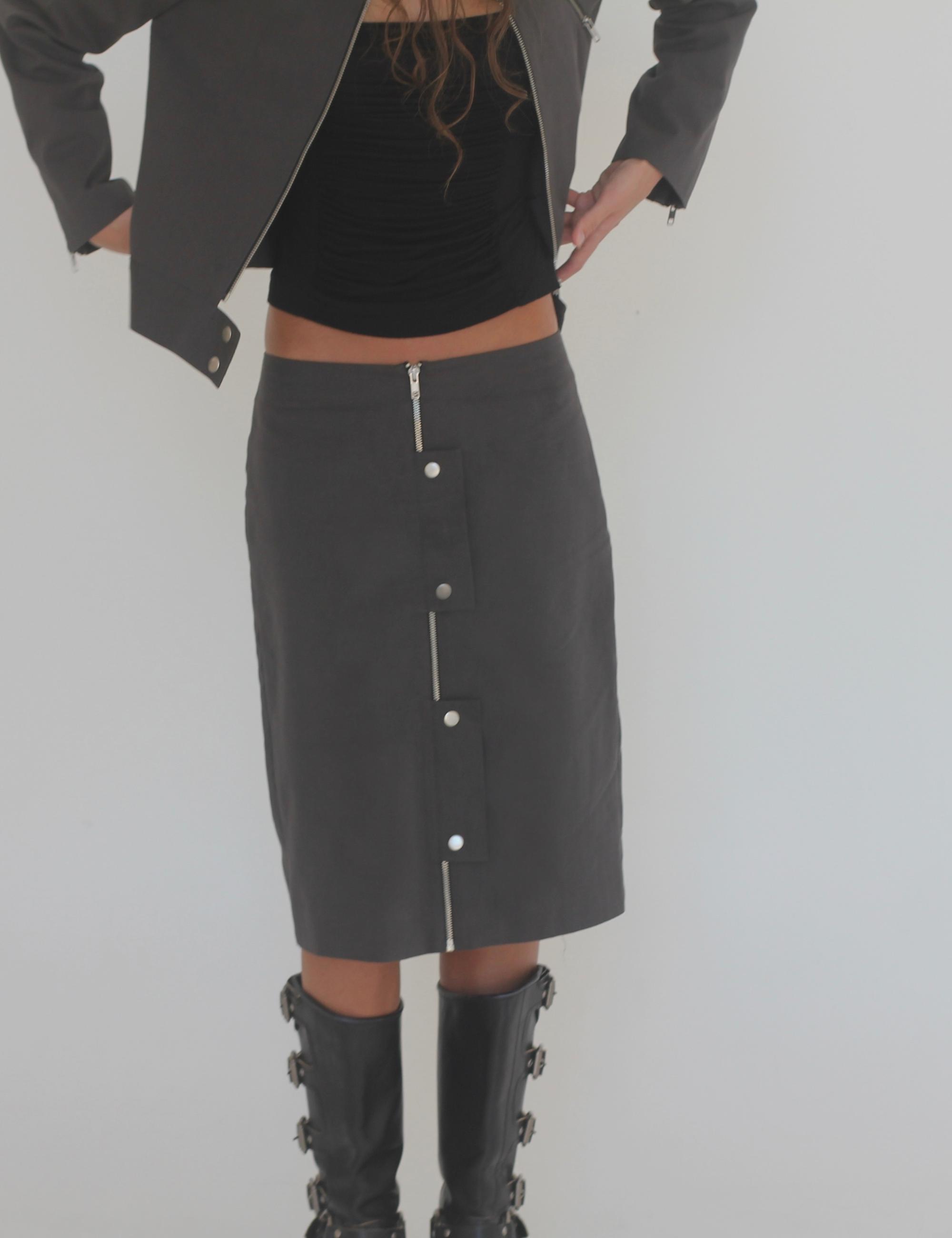 ZIP MIDI SKIRT